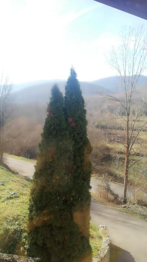 Location De Vacances A Neylis Avec Vue Sur Les Forets Et Les Champs Carla-de-Roquefort Exterior photo